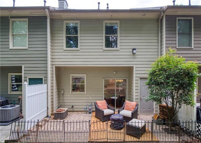 Building Photo - 1264 Harris Commons Pl