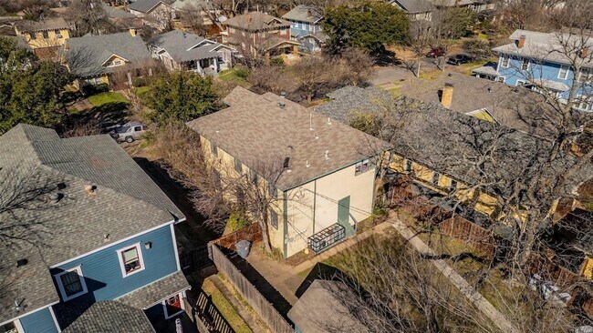 Building Photo - 210 S Rosemont Ave