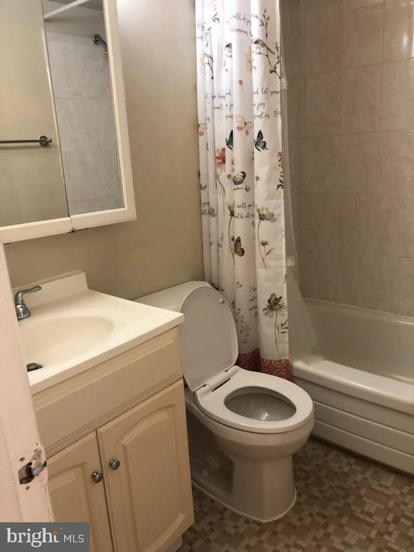 Freshly painted - 4965 Americana Dr