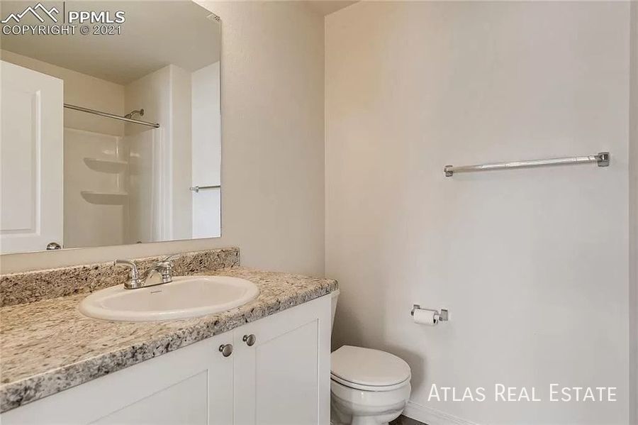 Building Photo - 840 Endeavor Wy