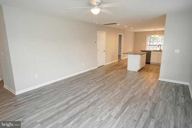 Building Photo - 2007 S Old Mill Dr