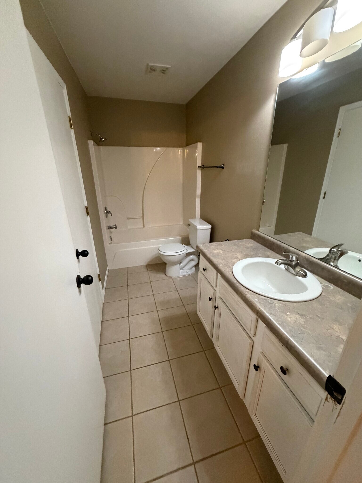 Building Photo - 4361 W La Siesta St