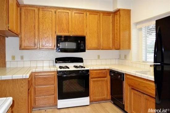 Building Photo - NICE TWO STORY HOME IN GRANITE BAY!