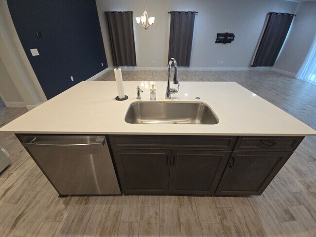 Building Photo - 3/2 Home in Lithia ****MOVE-IN SPECIAL, $500 OFF 2ND MONTHS RENT!!****