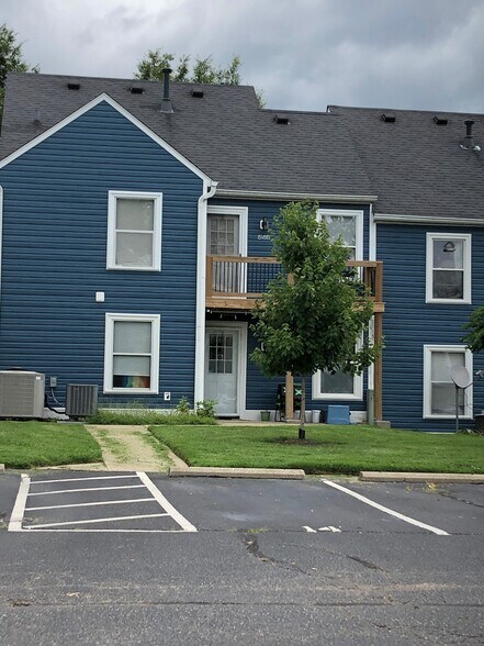 Building Photo - 816-818 Rubel Ave