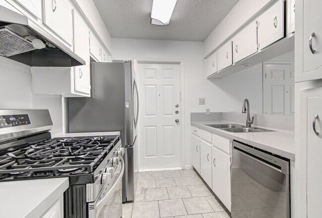 Building Photo - 3603 Rocky Hollow Trail