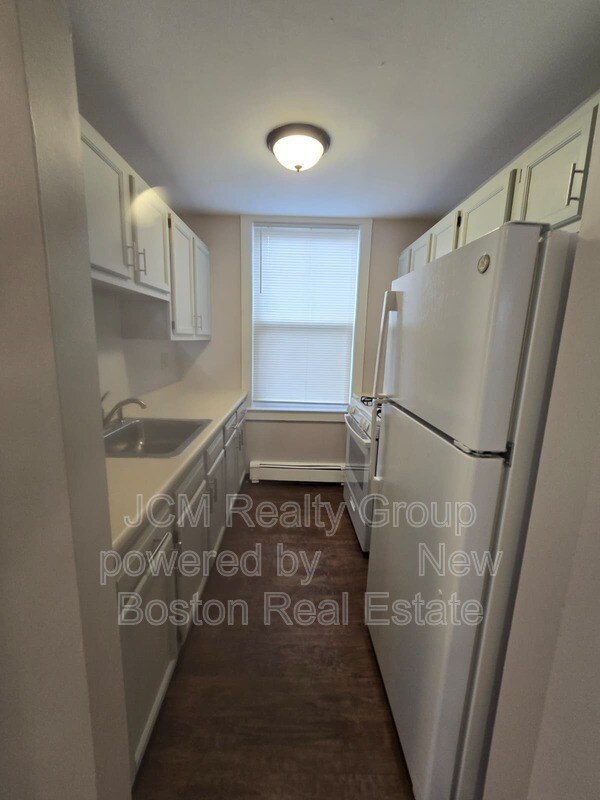 Building Photo - 40 Winthrop St