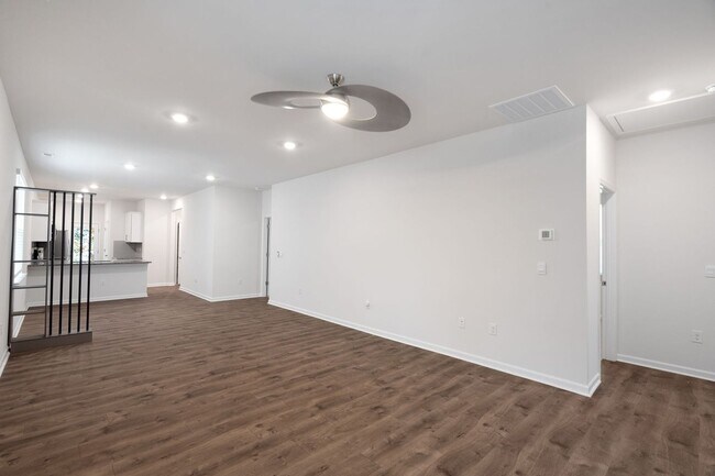 Building Photo - Charming 3BR House in Fuquay Varina