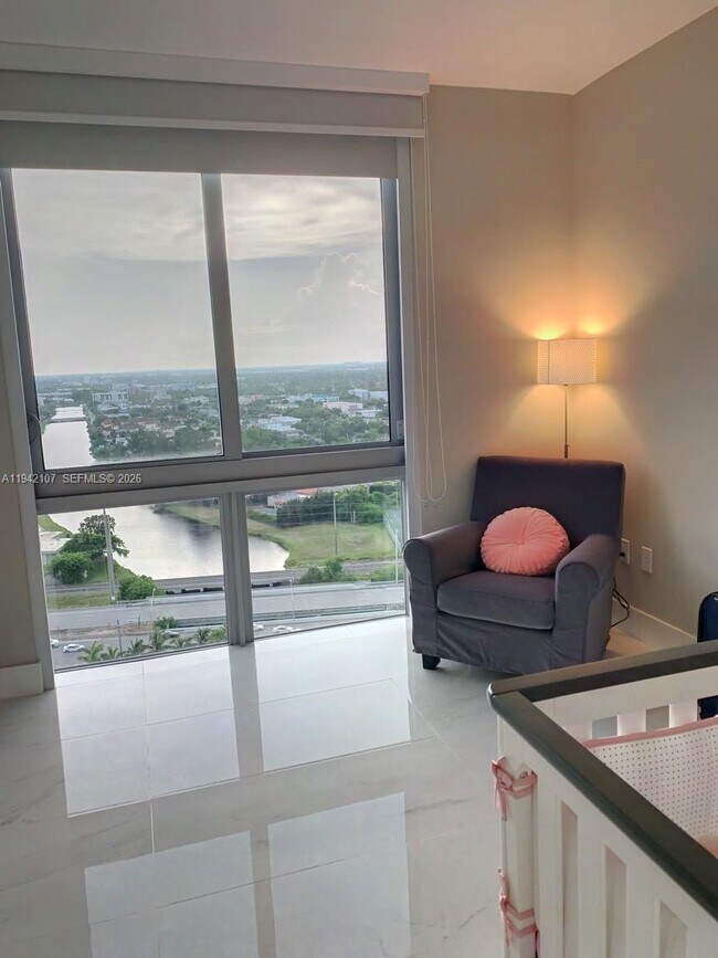 Building Photo - 16385 Biscayne Blvd