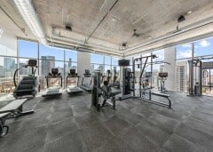 Building Photo - 809 N Wells St