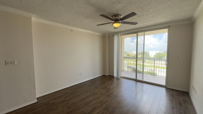 Building Photo - 1801 N Flagler Dr