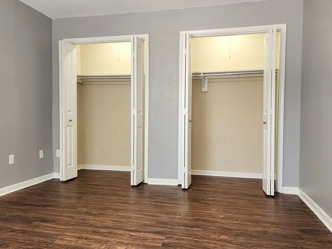 Building Photo - 507 NW 39th Rd