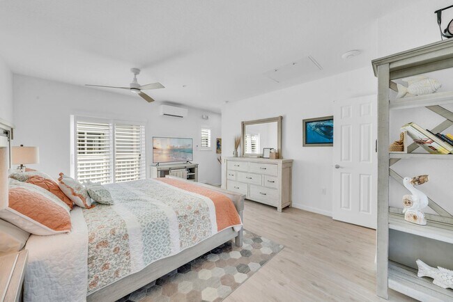 Building Photo - 10877 Overseas Hwy