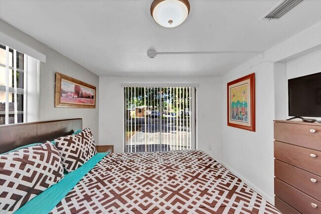 Building Photo - 1510 S 20th Ave