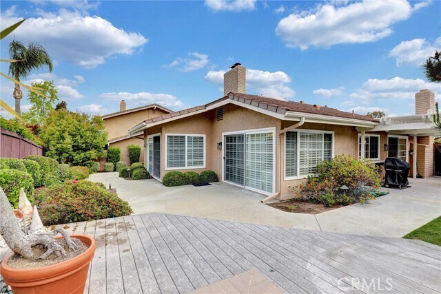 Building Photo - 16 Sycamore Creek