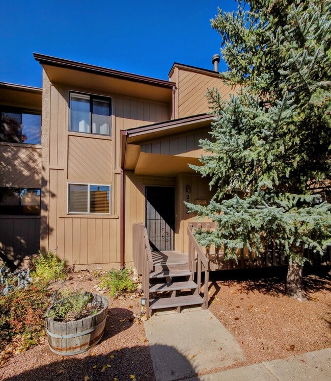 Primary Photo - 2488 N Whispering Pines Way