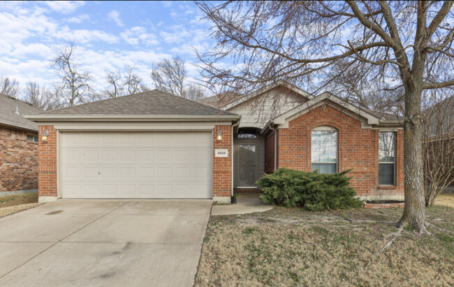 Front of the house - 2629 Leslie Ln