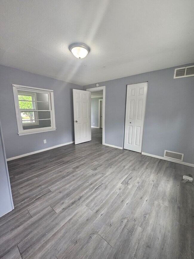 Building Photo - There is a $25 fee for the application and everyone over 18 needs to fill out their own application.