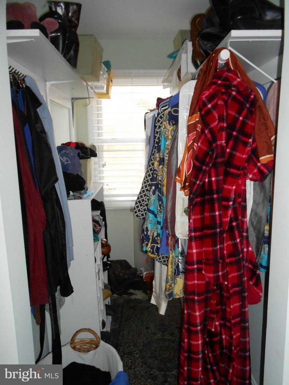 Building Photo - 9817 Pebble Weigh Ct