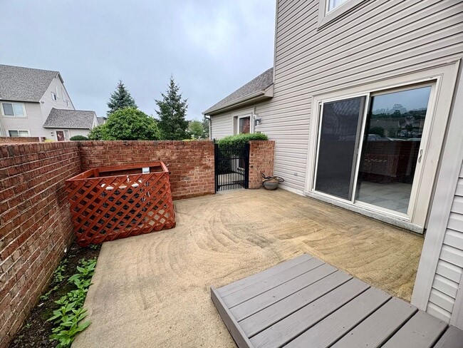 Building Photo - 2 Bedroom 2 Bathroom in Woodland View Harr...