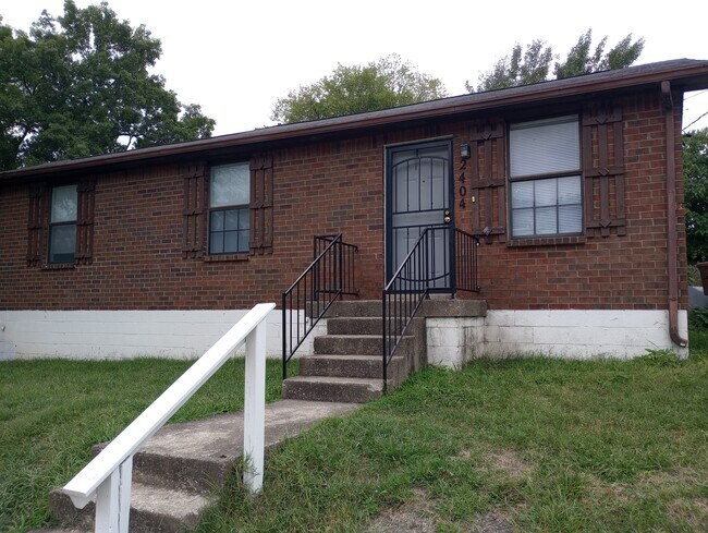 2 bedroom 1 bath - 2404 Woodale Ln