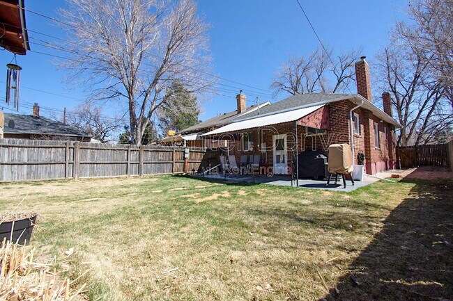 Building Photo - 555 Harrison St