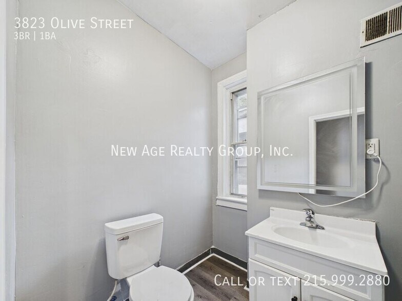 Building Photo - 3823 Olive St