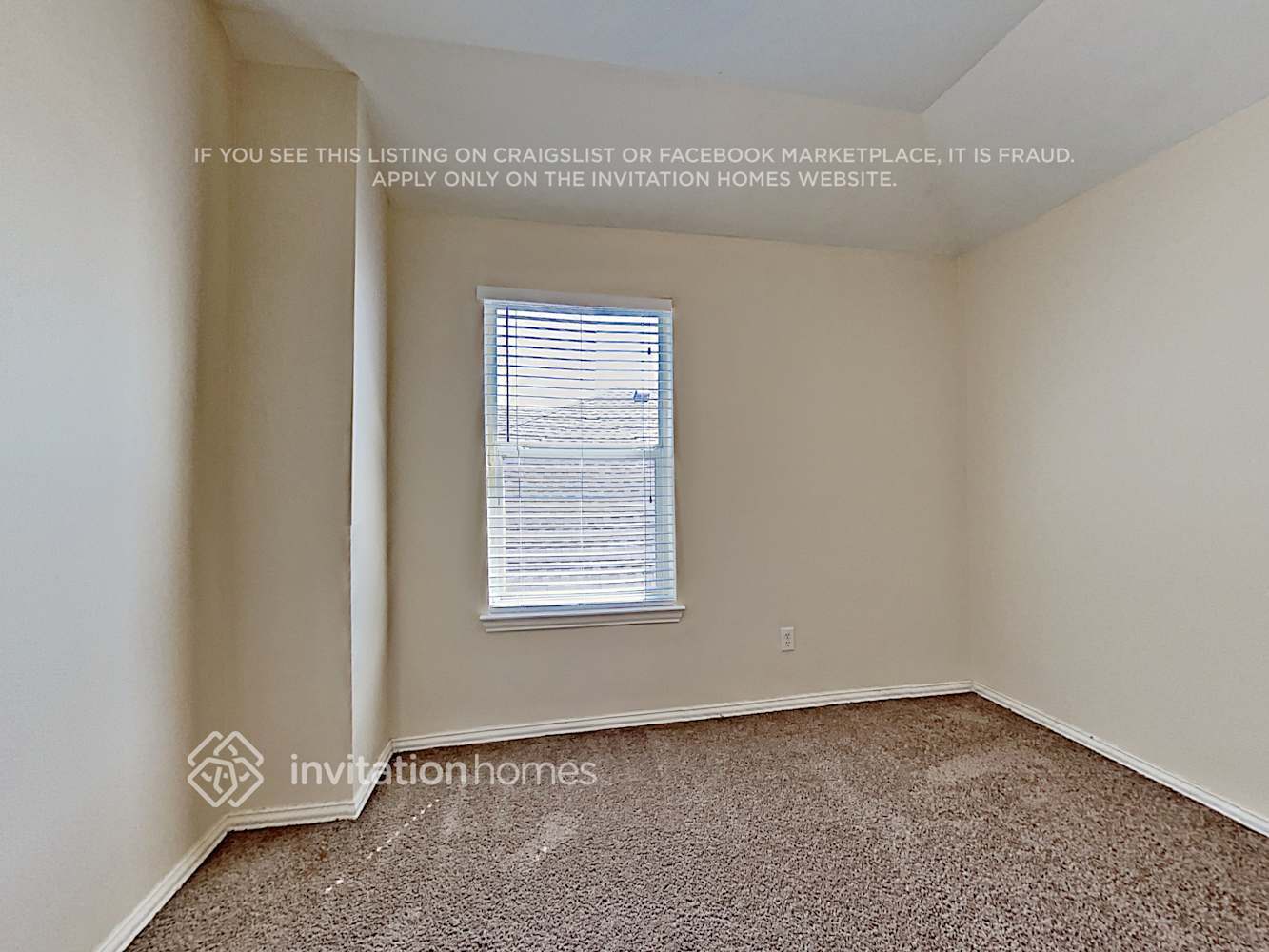 Building Photo - 3900 Rochester Dr