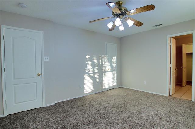 Building Photo - 147 Southlake Dr