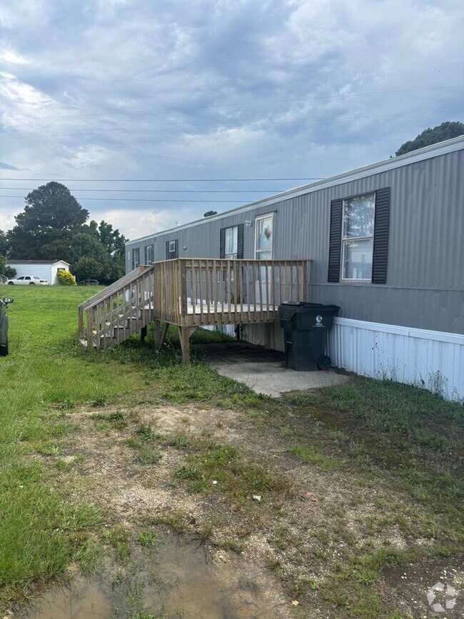 Building Photo - Braswell Mobile Home Park