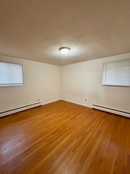 Building Photo - 88 Nicholson St