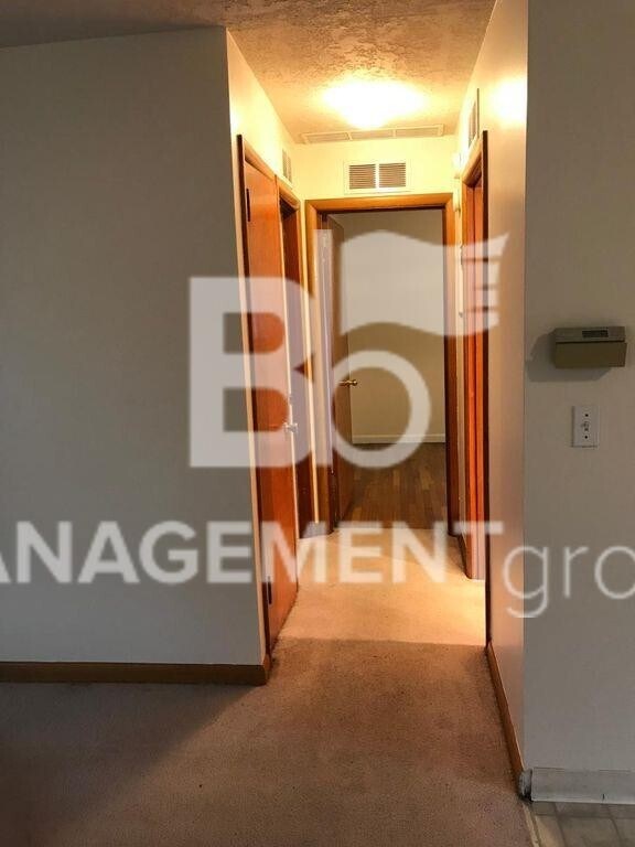 Building Photo - Fantastic Location! This is a great 2 bedroom 1 bath ranch-style home, in the heart of Concordia/...