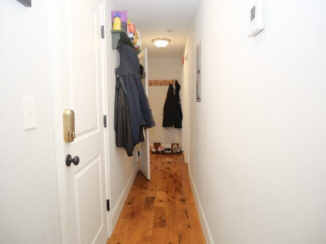 Building Photo - 255 Paris St