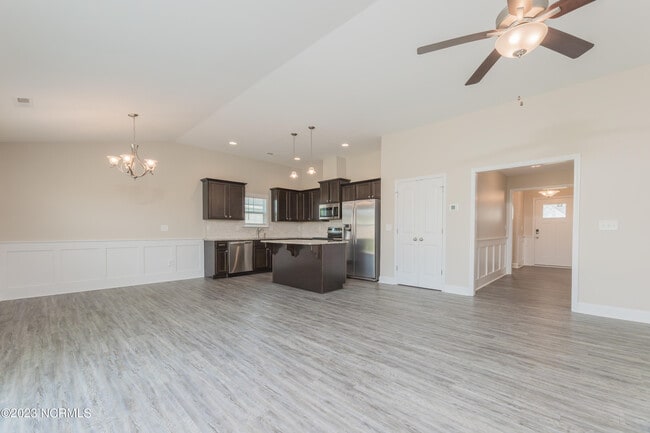 Building Photo - 432 Pebble Shore Dr