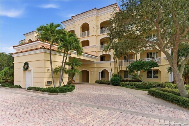 Building Photo - 1 Harbour Isle Dr E