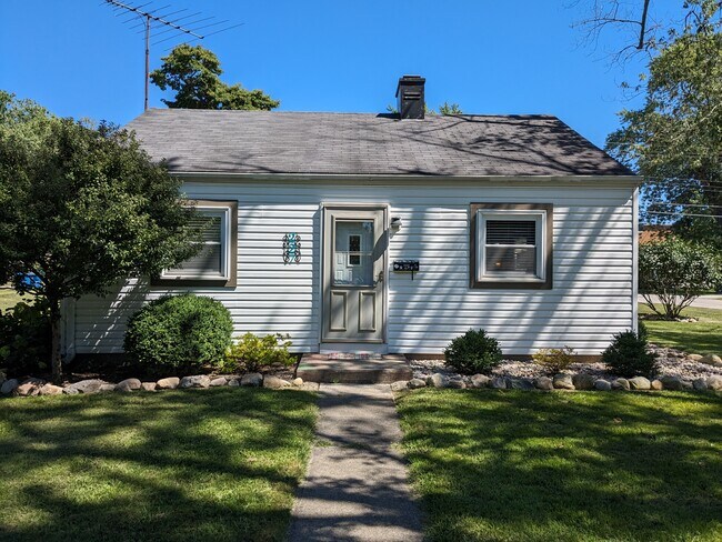 Primary Photo - 227 S 9th St