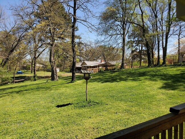 Building Photo - Lakeside School District