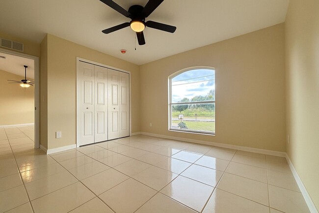 Building Photo - Elegant Newly Remodeled 3-Bedroom Home in ...