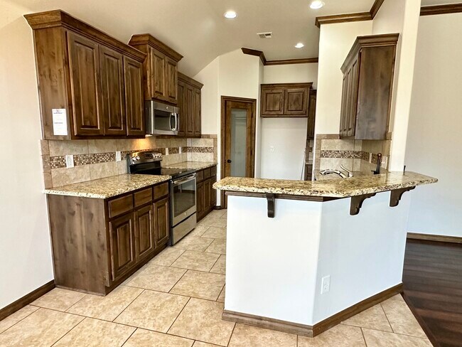 Building Photo - 709 Abilene Way