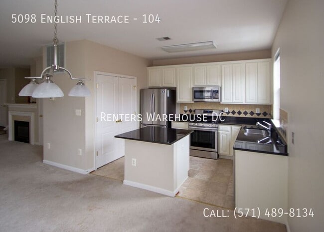 Building Photo - 5098 English Terrace
