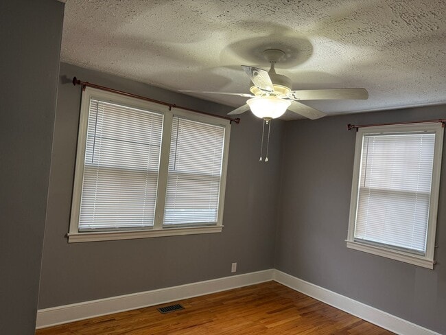 Building Photo - West Columbia