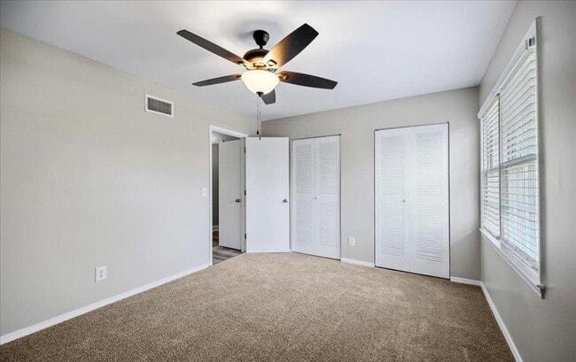 Building Photo - 731 Coventry Ln