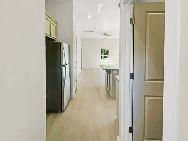 Building Photo - Sleek & Spacious 3-Bedroom Duplex Near Dow...