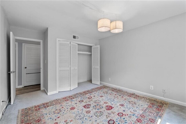 Building Photo - 80 Montre Square NW