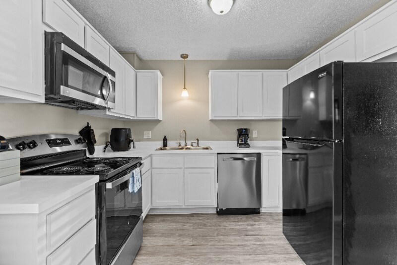 Building Photo - 100 Mosby Cir