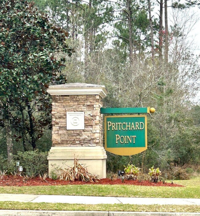 Building Photo - Fabulous 4 Bedroom 2 Bath in Pritchard Point