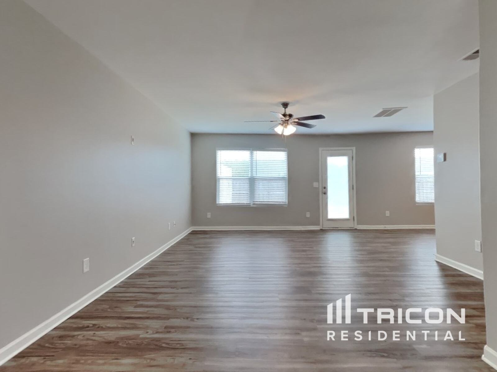 Building Photo - 335 Thistle Downs Dr