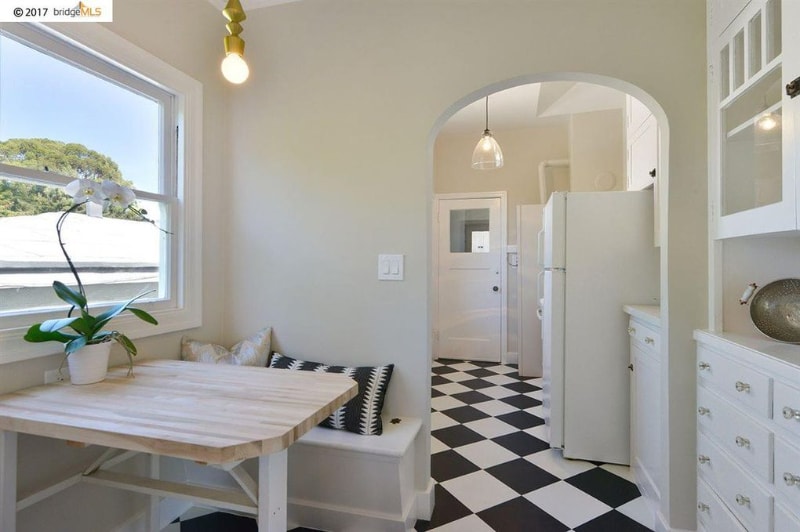 Building Photo - 4121 Greenwood Ave