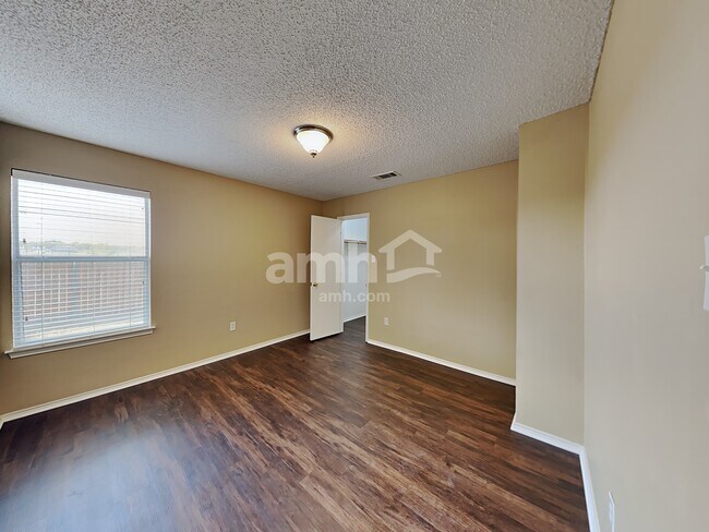 Building Photo - 4521 Quarry Cir