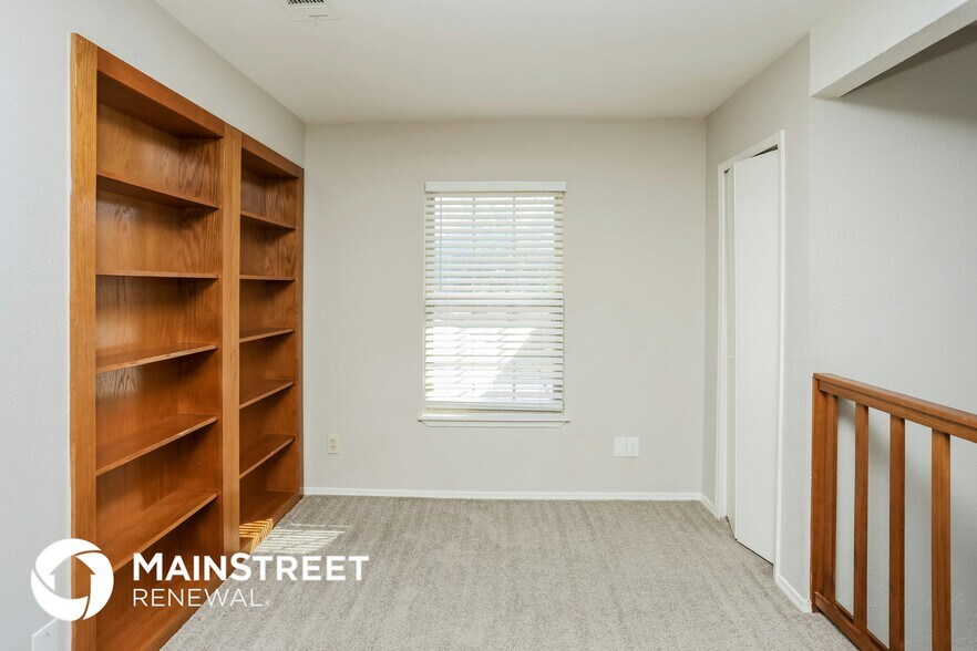 Building Photo - 7520 Mayfair Cir